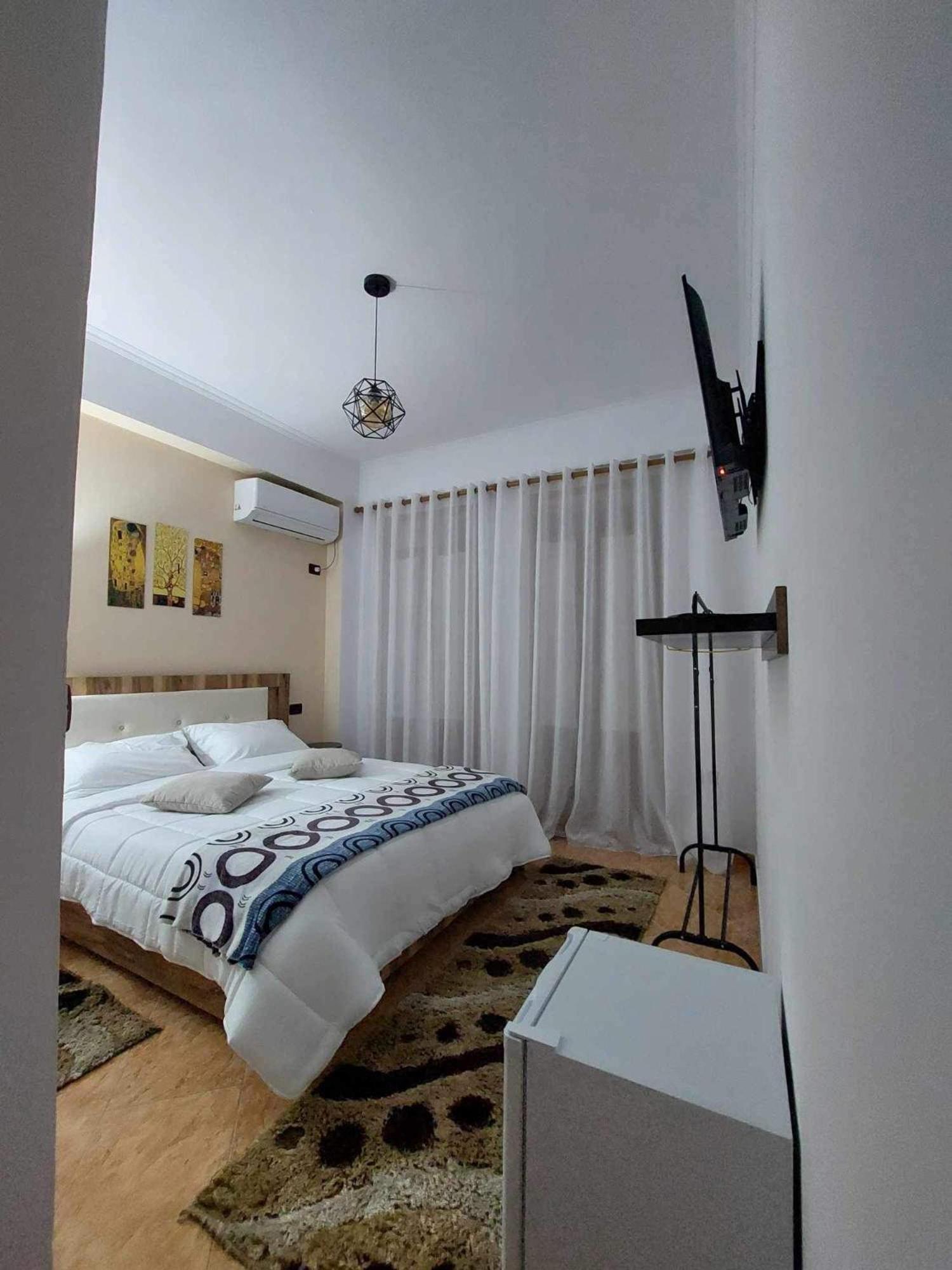 Godard Apartments Vlore Exterior photo